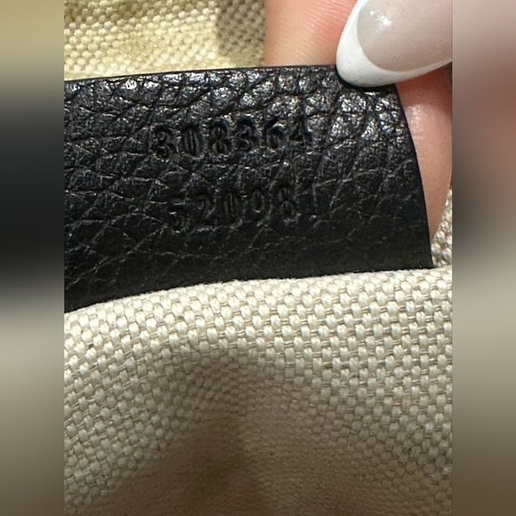 GUCCI Pebbled Calfskin Small Soho Disco Bag Black - Picture 8 of 8